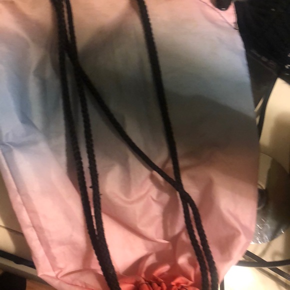 Drawstring bag - Picture 3 of 3